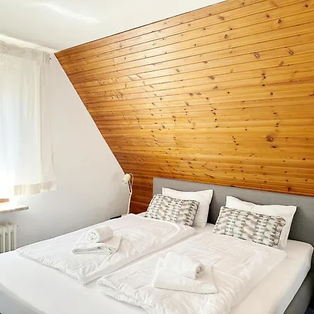 Mit Garten Und Idyllischer Ruhe Feriehus